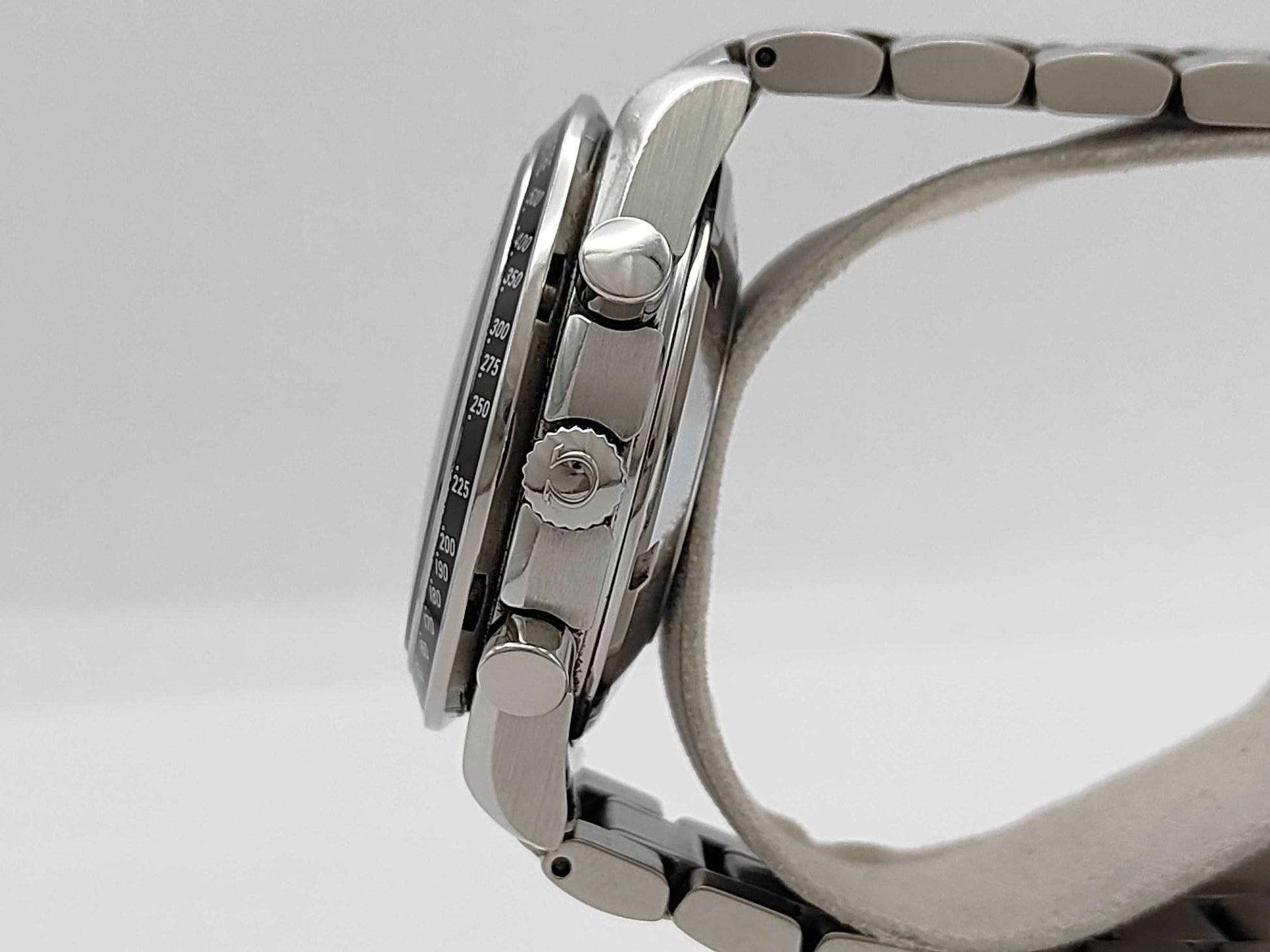 OMEGA Speedmaster 323.30.40.40.06.001 85972322 Automatic Men's Watch