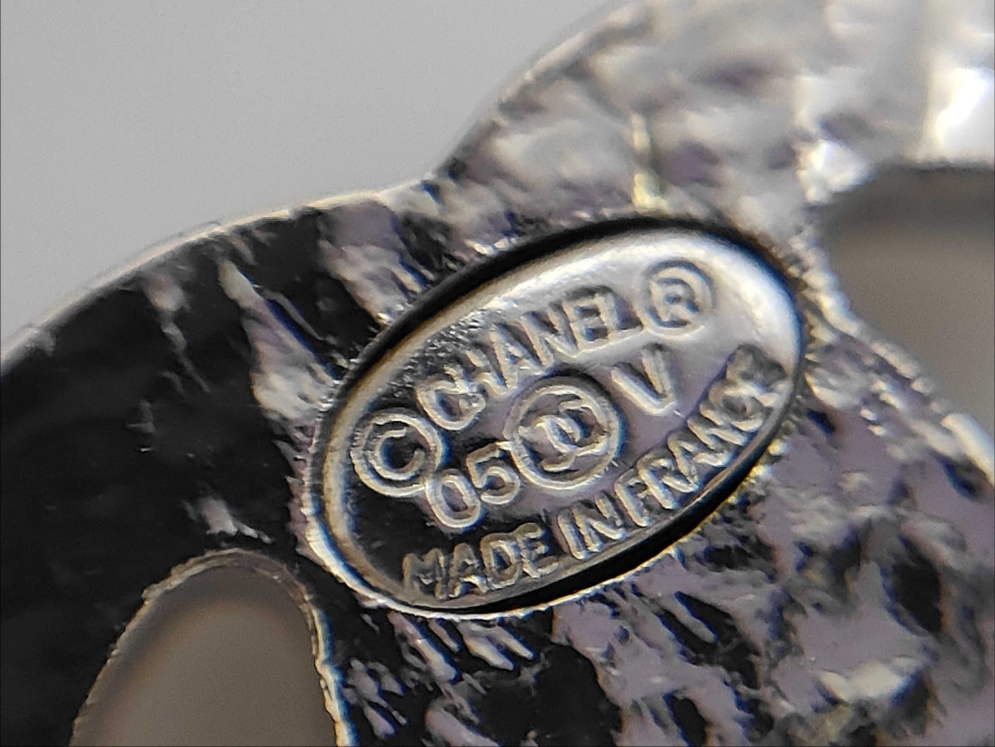 CHANEL Pearl 05V Earrings