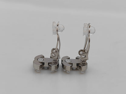 CHANEL Pearl 05V Earrings