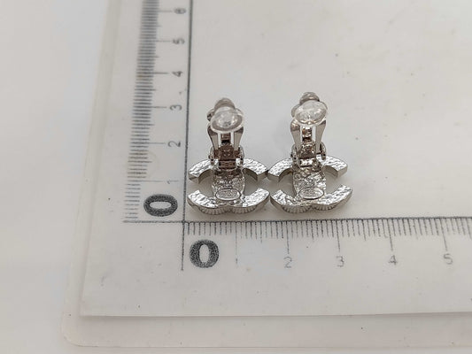CHANEL Pearl 05V Earrings