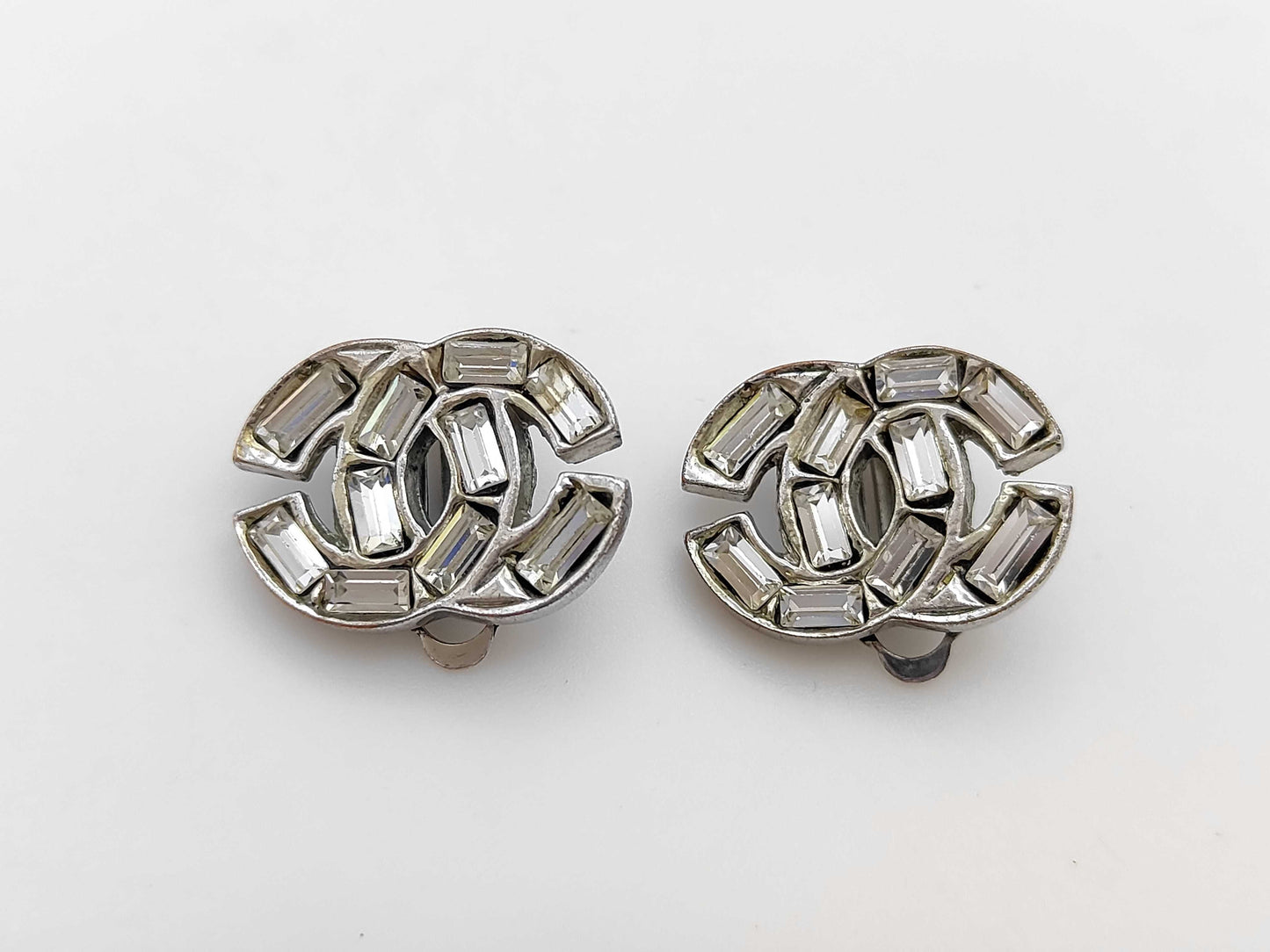CHANEL 01P Earrings