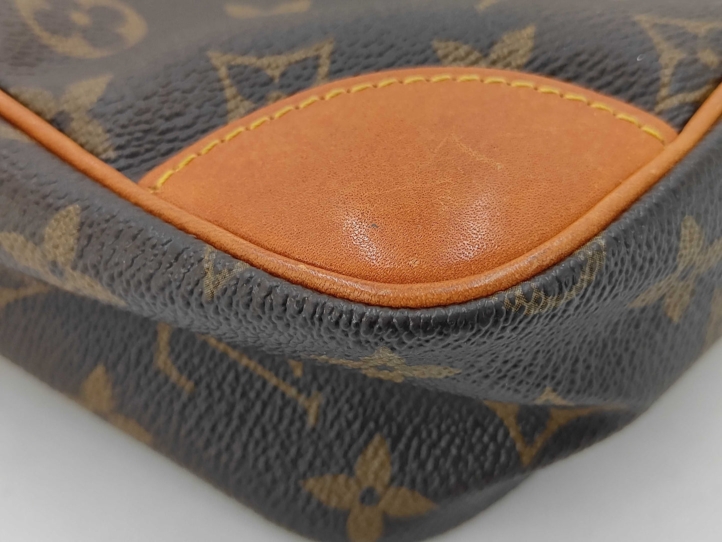 LOUIS VUITTON Truss Toilette 28 Second Bag