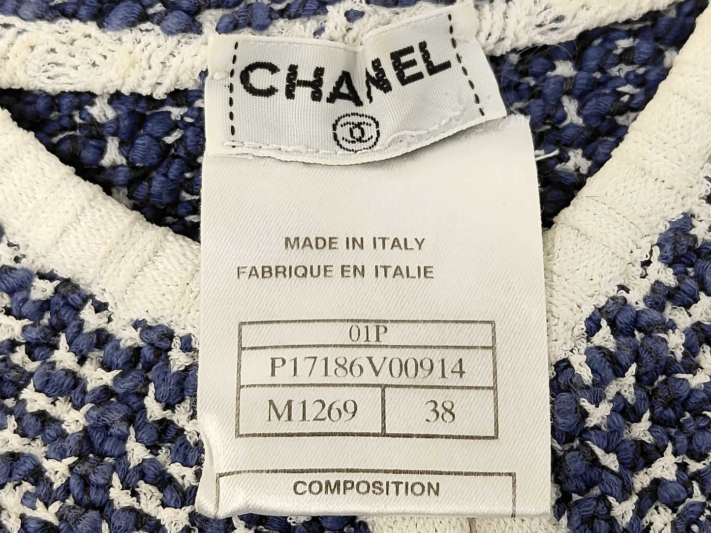 CHANEL CHANEL Cropped Knit P17186V00914 Size 38 Knit Cut and Sew Blue x White Top