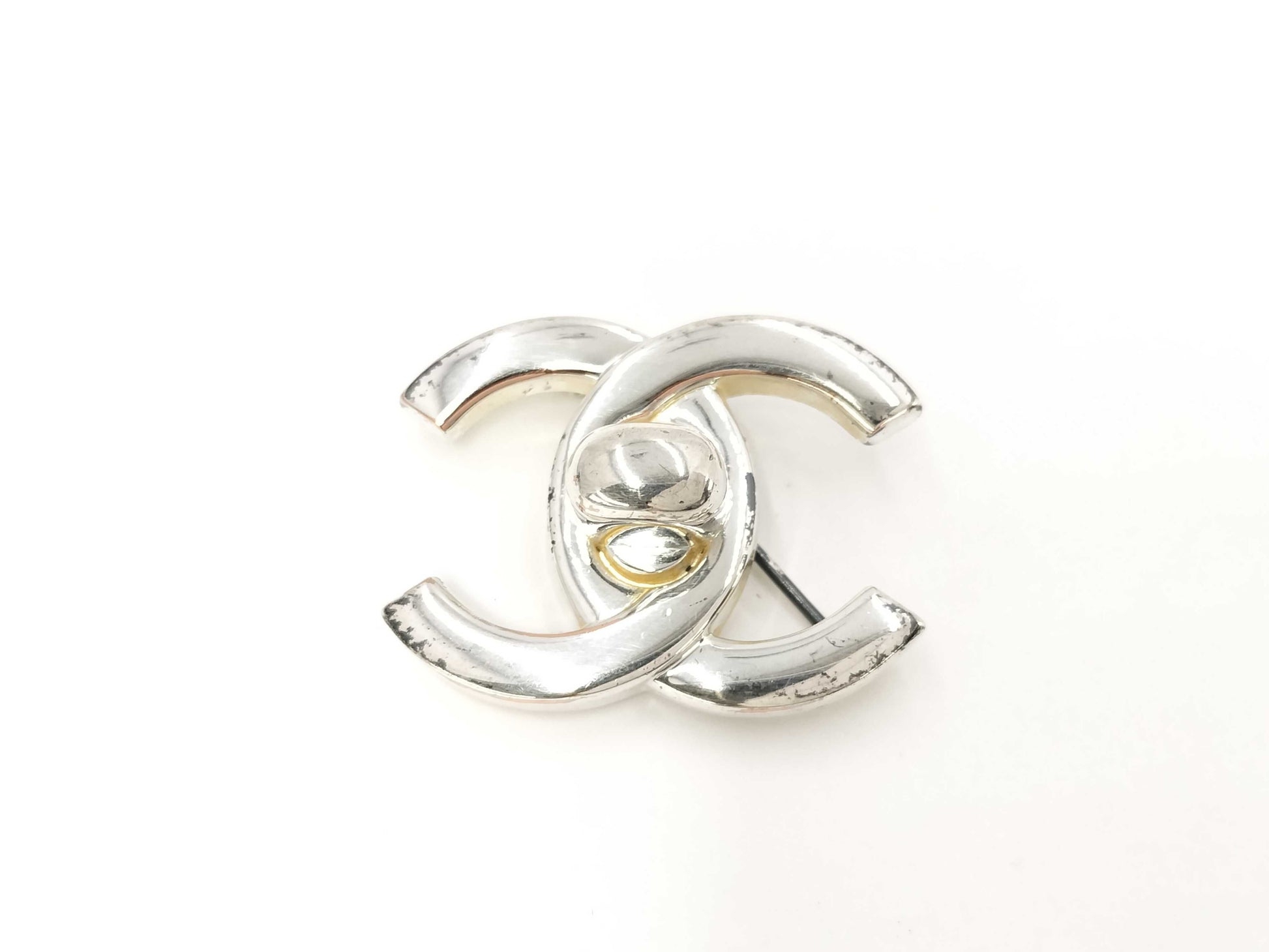 CHANEL CHANEL Brooch Turn Lock Silver 96A Brooch