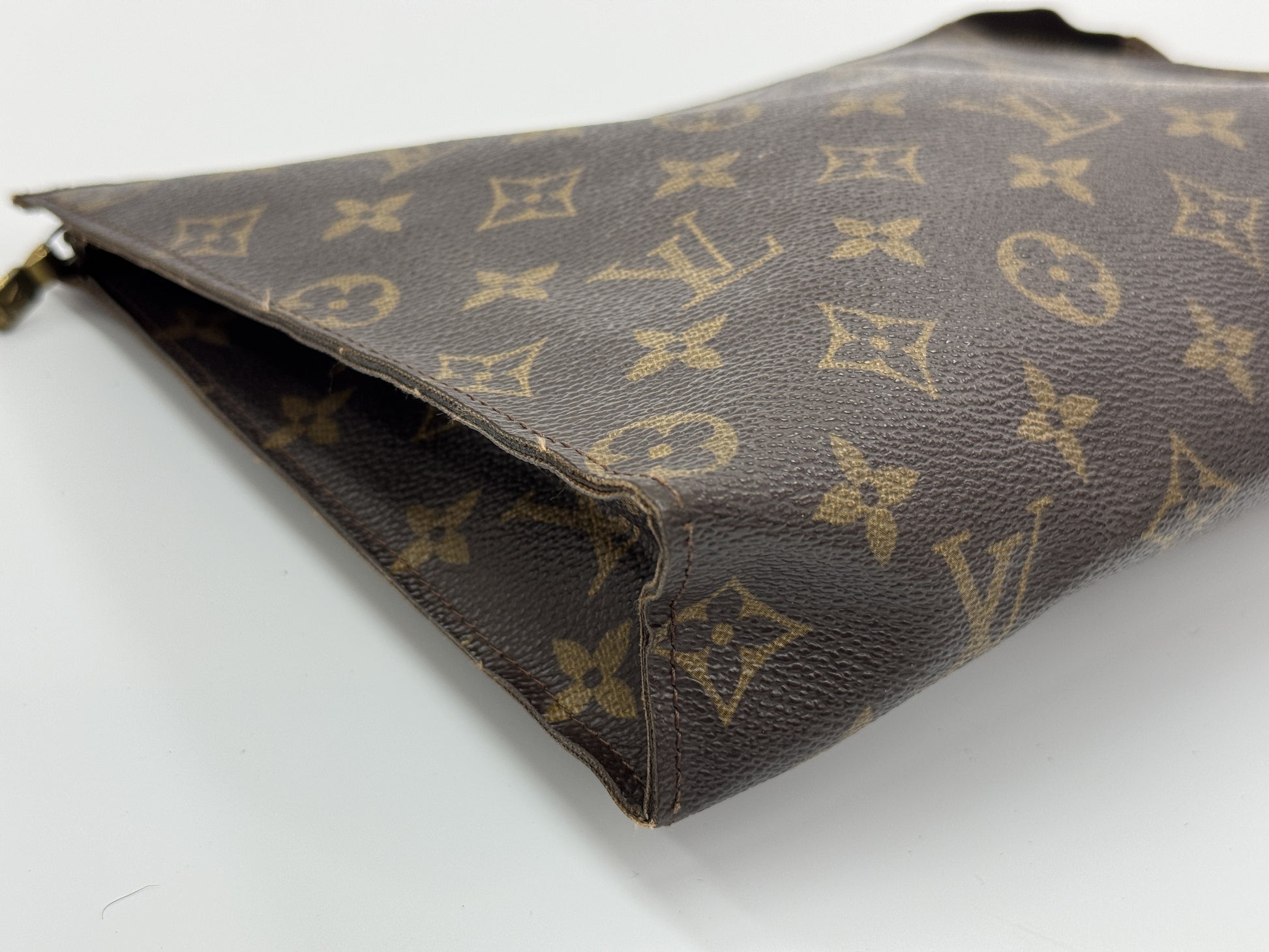 LOUIS VUITTON Pochette Toilette 25 Second Bag