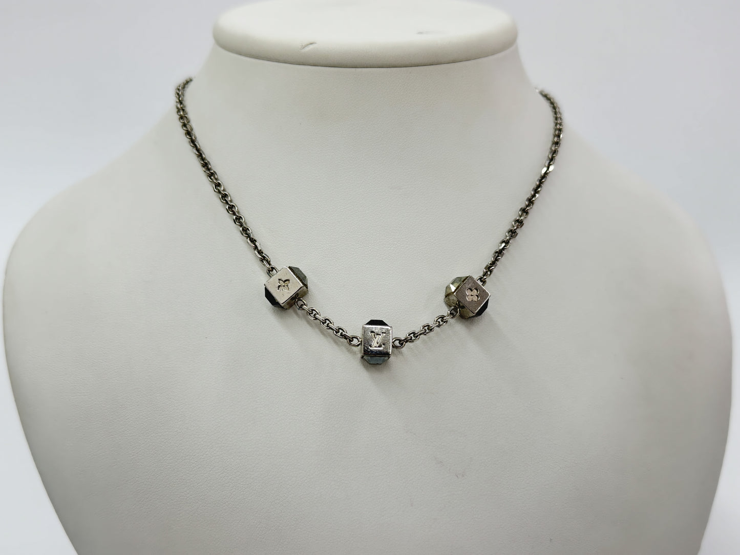 LOUIS VUITTON Collier Gamble GP1111 Silver Necklace