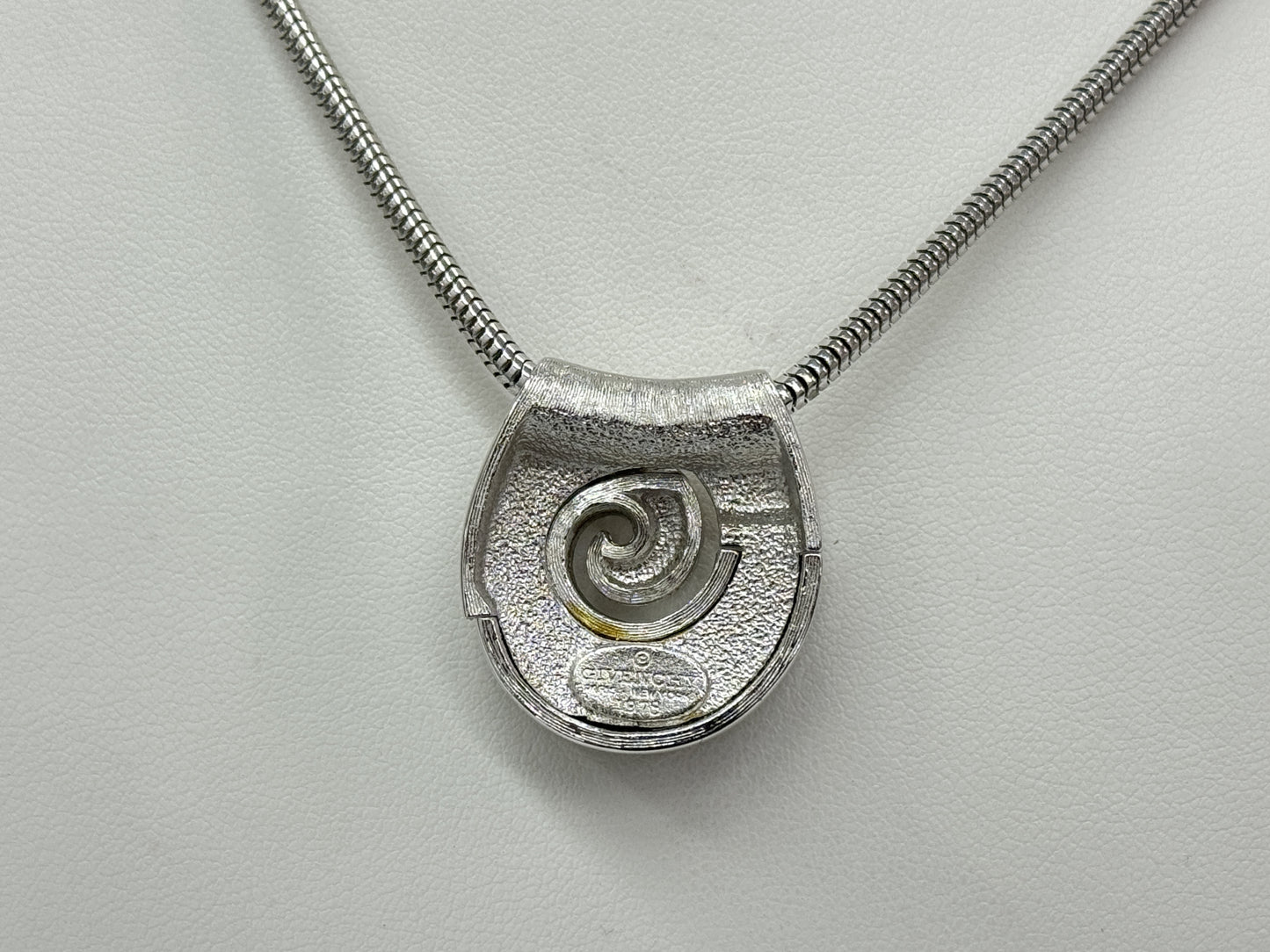 GIVENCHY Givenchy Necklace Pendant Necklace