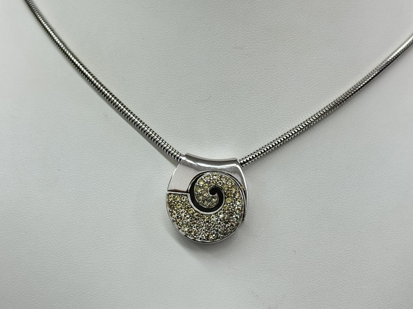 GIVENCHY Givenchy Necklace Pendant Necklace