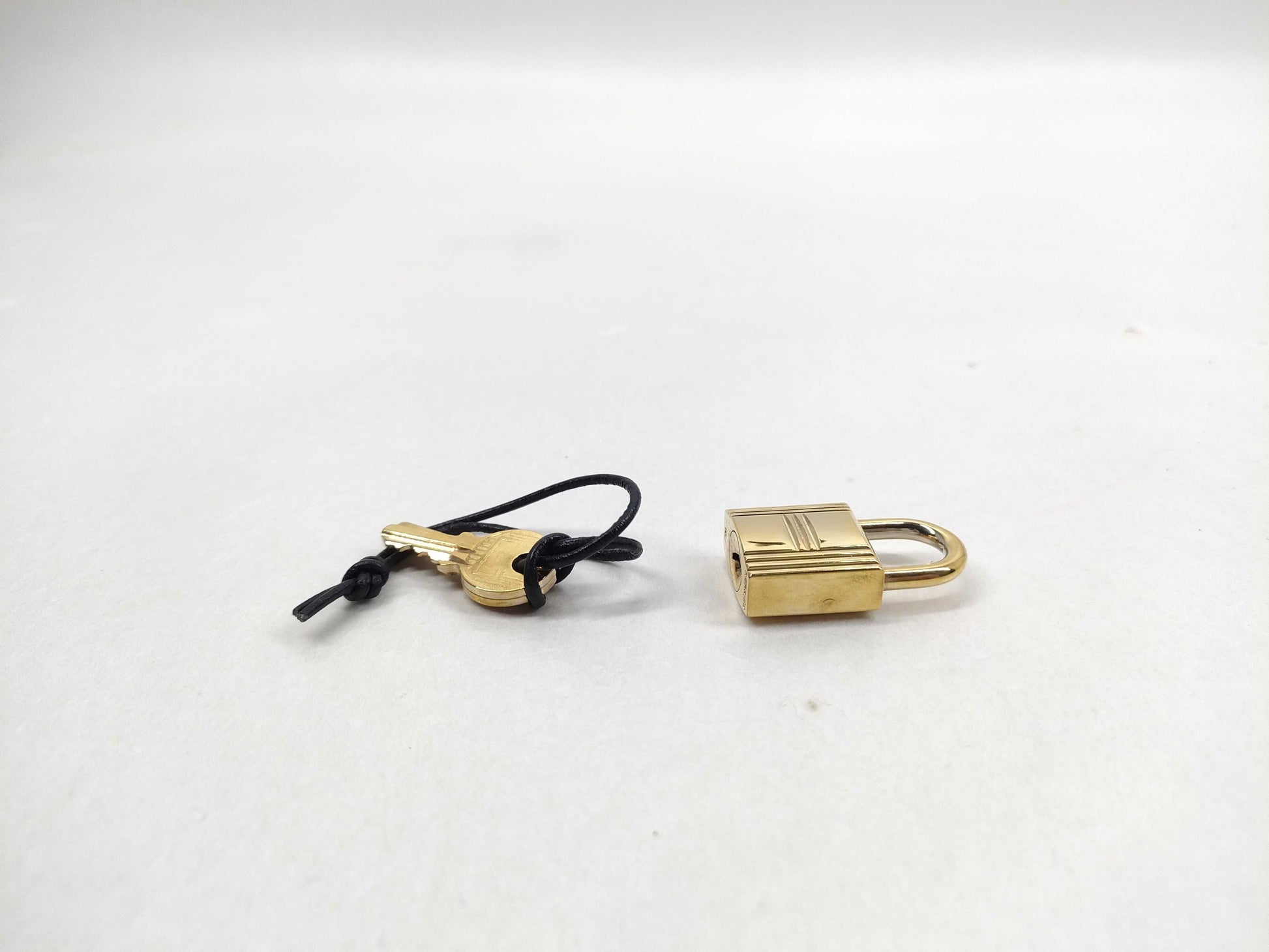 HERMES Cadena with 2 keys and other accessories