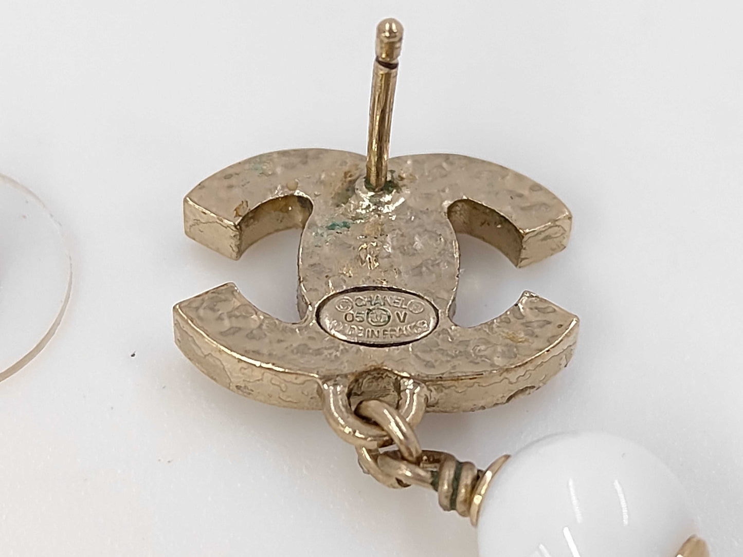 CHANEL F Pearl Coco Mark Swing Earrings