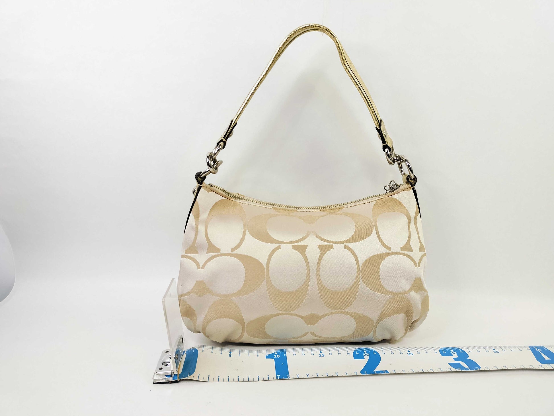 COACH Signature Coach Shoulder Bag Shoulder Bag