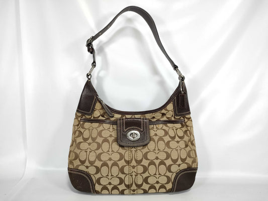 COACH Signature Coach One-Shoulder Bag Shoulder Bag