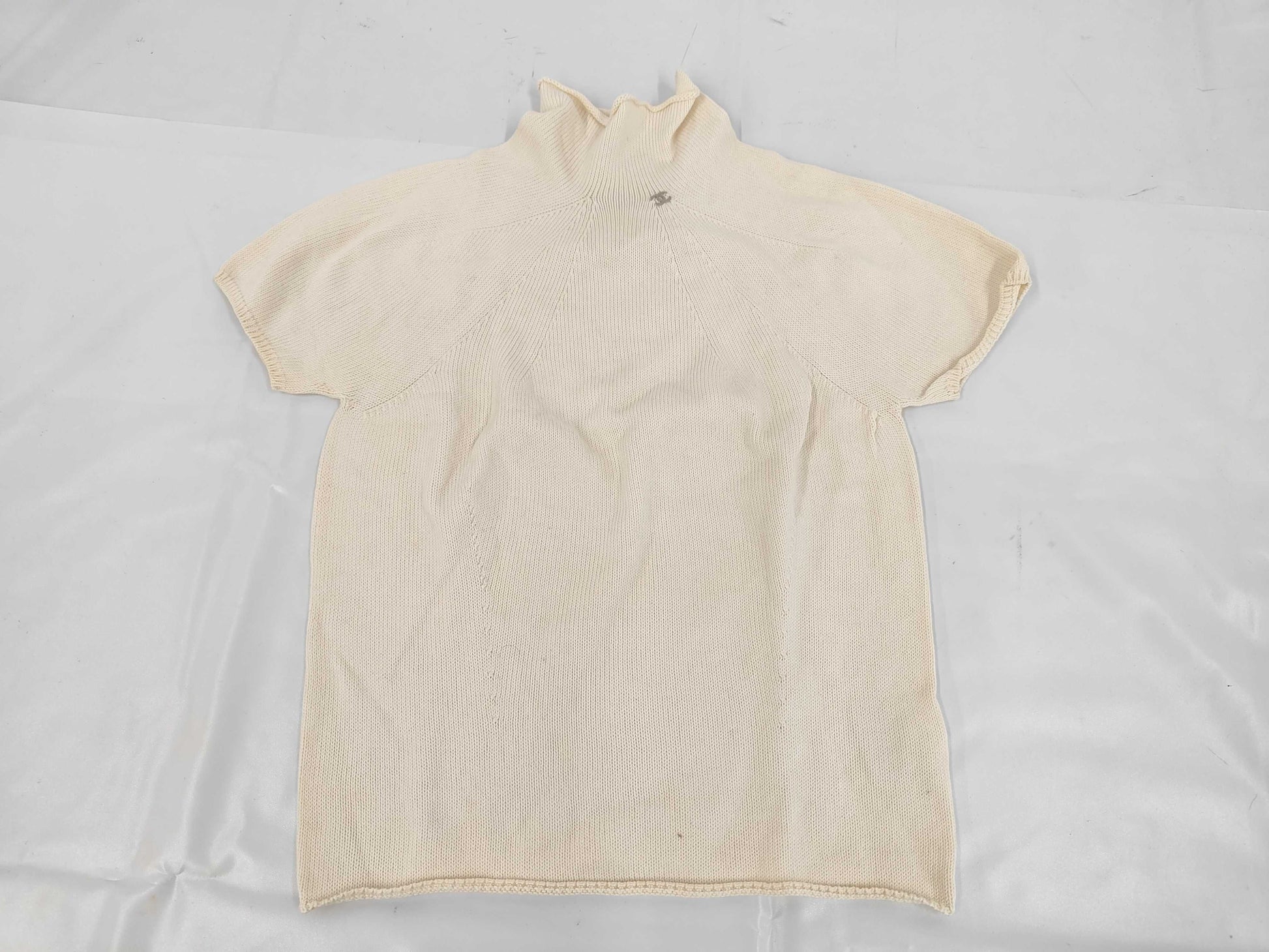 CHANEL White Tops