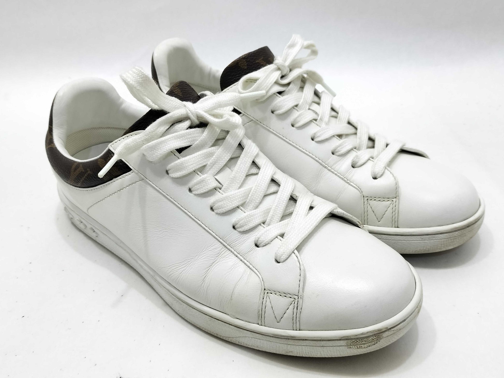 LOUIS VUITTON LV Sneakers White Sneakers