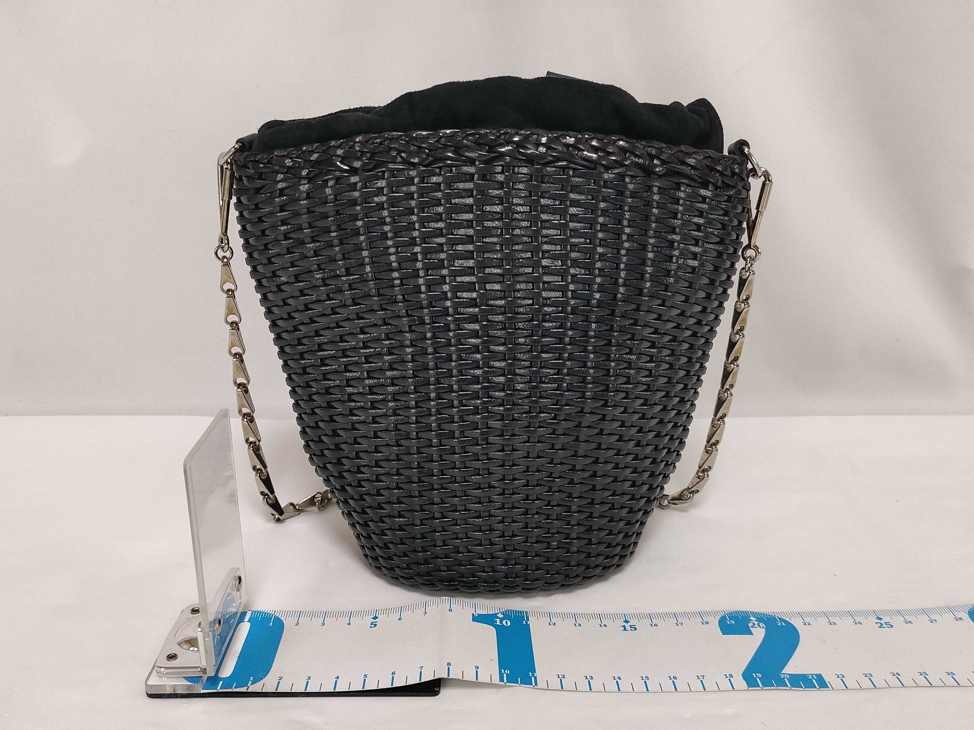 GUCCI Basket Drawstring Shoulder Bag