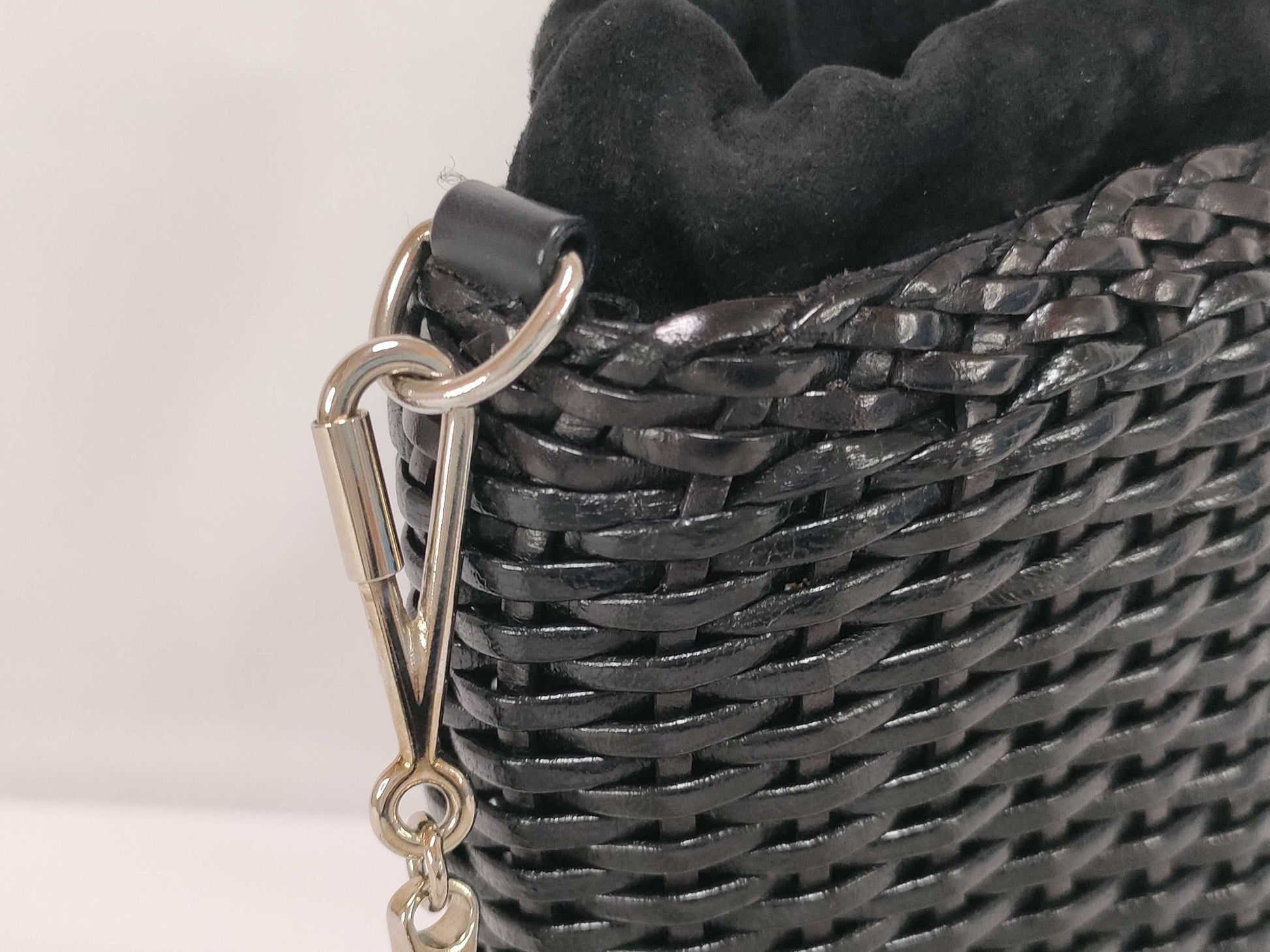 GUCCI Basket Drawstring Shoulder Bag