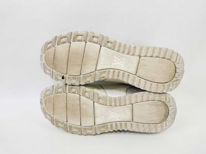 LOUIS VUITTON Sneakers Size 4? Sneakers with Initials