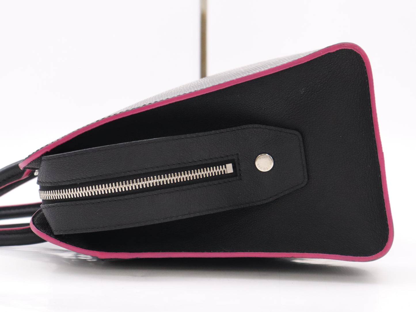 LOUIS VUITTON M54149 Epi Vaneau GM Noir Handbag with Shoulder Strap