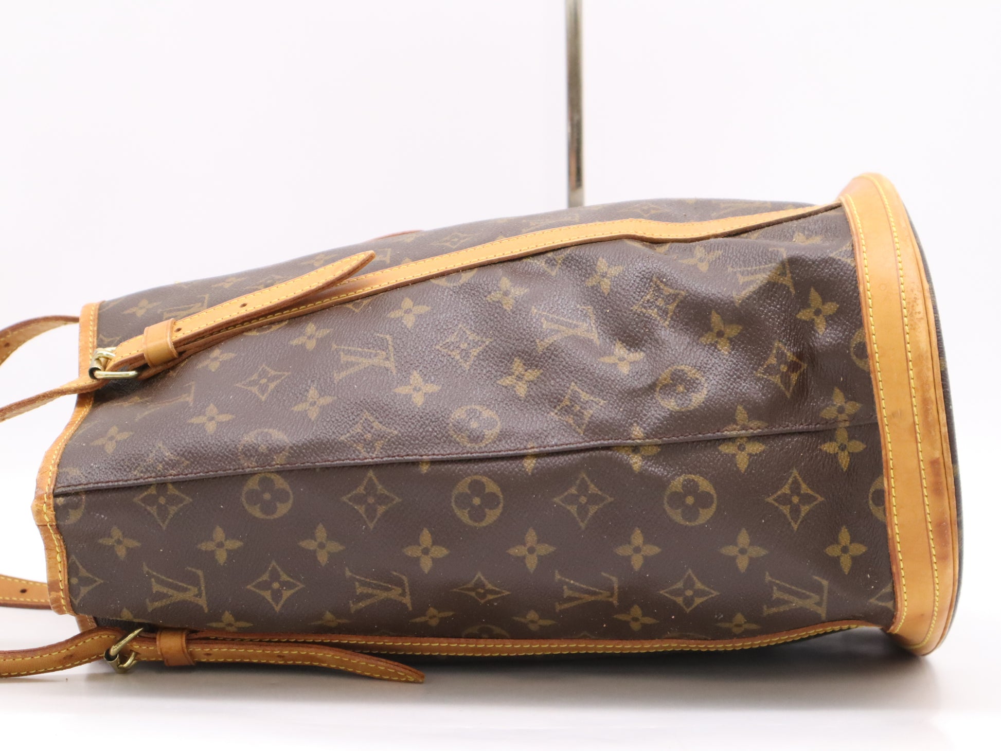 LOUIS VUITTON M42236 Monogram Bucket GM Tote Bag