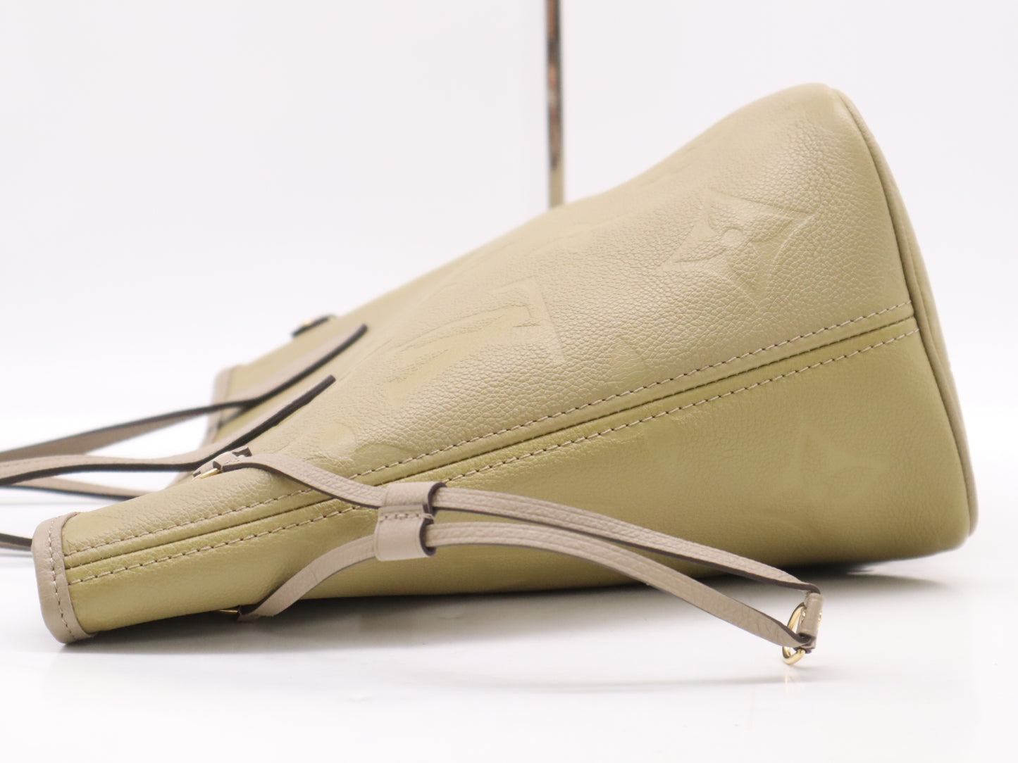 LOUIS VUITTON M45686 Empreinte Neverfull MM Tourterelle Tote Bag with Pouch and Dust Bag, RFID Verified