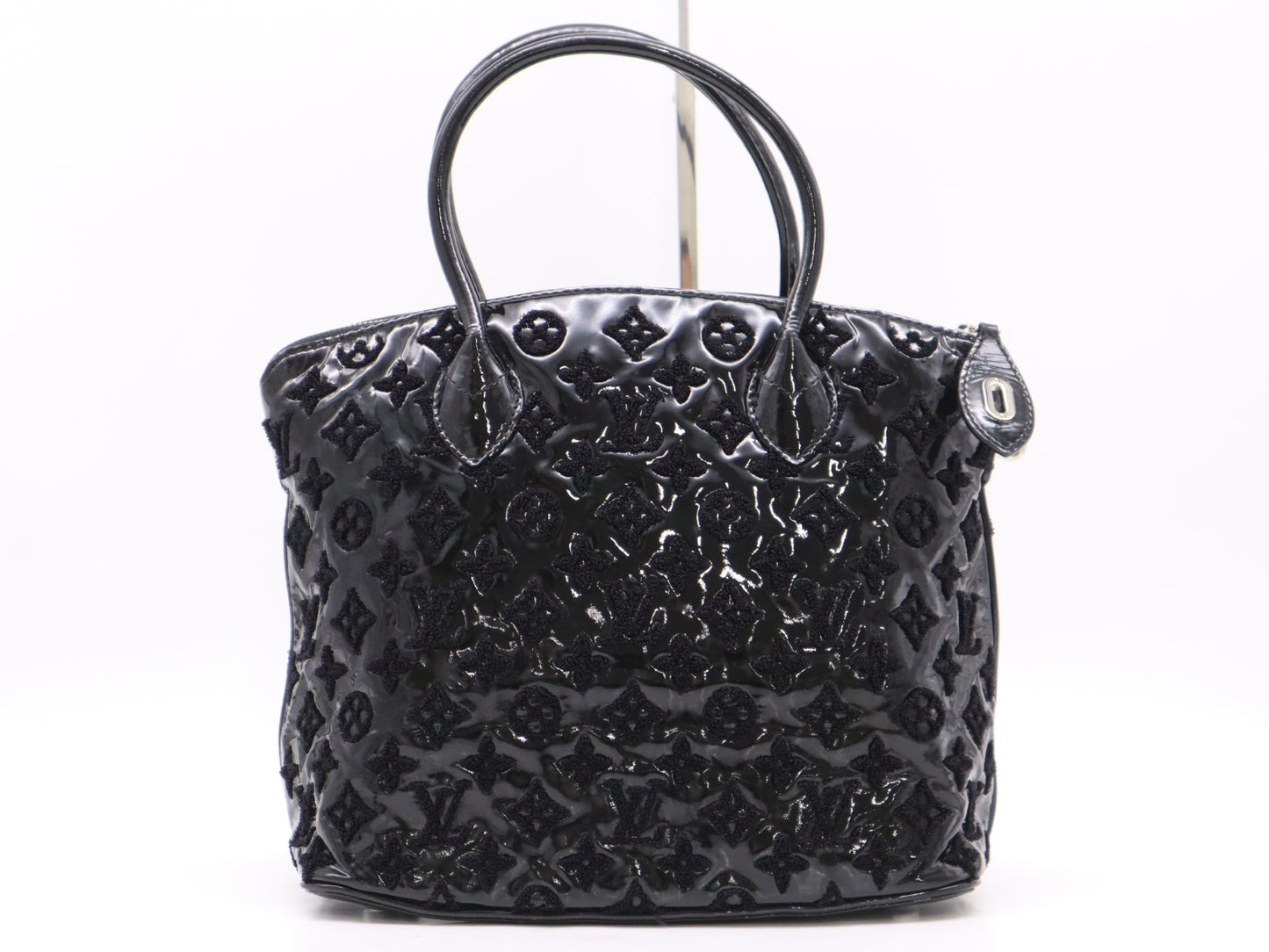 LOUIS VUITTON M40602 Fashionation Lockit Bouclette Noir Handbag with Cadena, Two Keys, Cloche, and Poignier