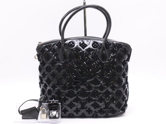 LOUIS VUITTON M40602 Fashionation Lockit Bouclette Noir Handbag with Cadena, Two Keys, Cloche, and Poignier