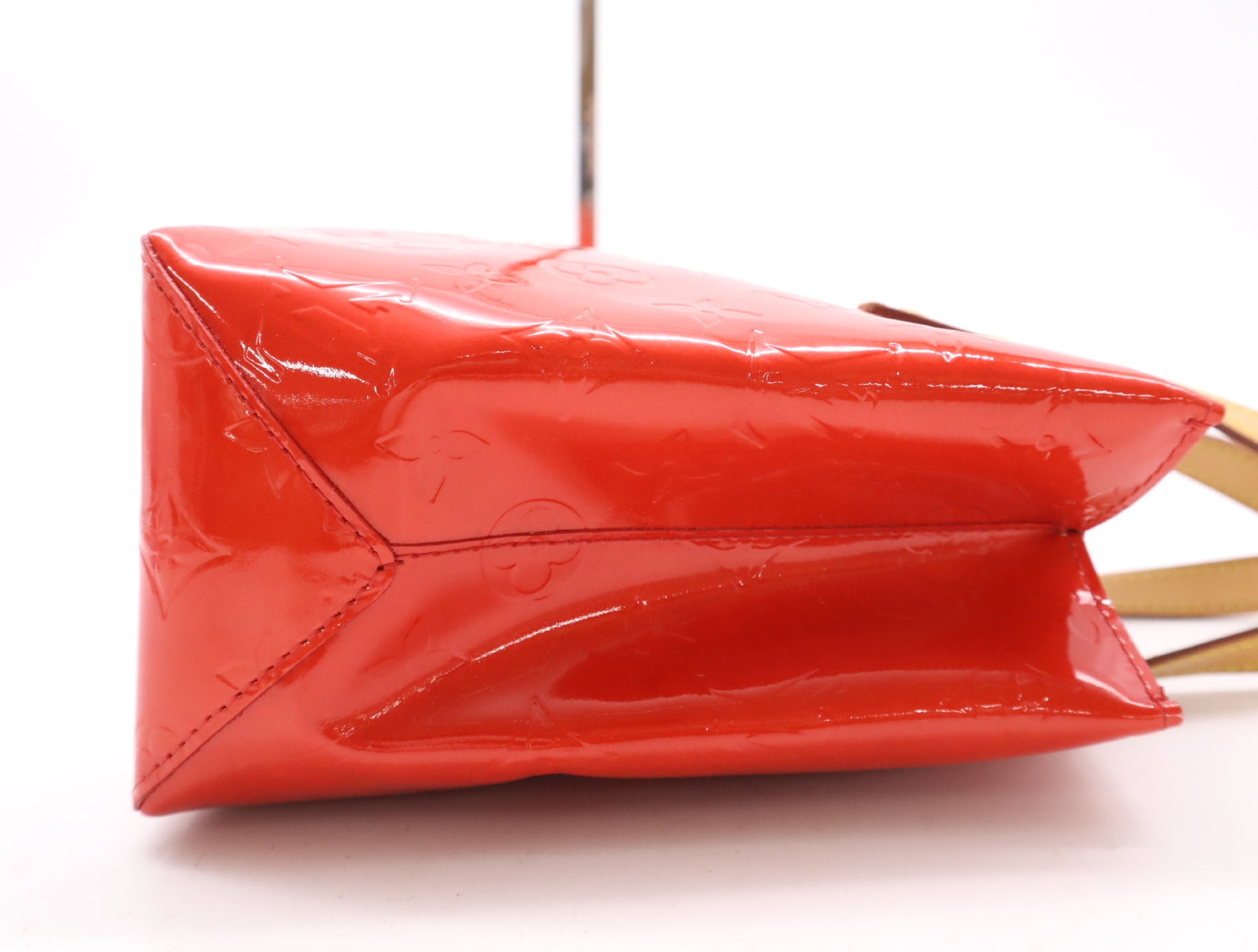 LOUIS VUITTON M91990 Vernis Lido PM Pomme d'Amour Handbag