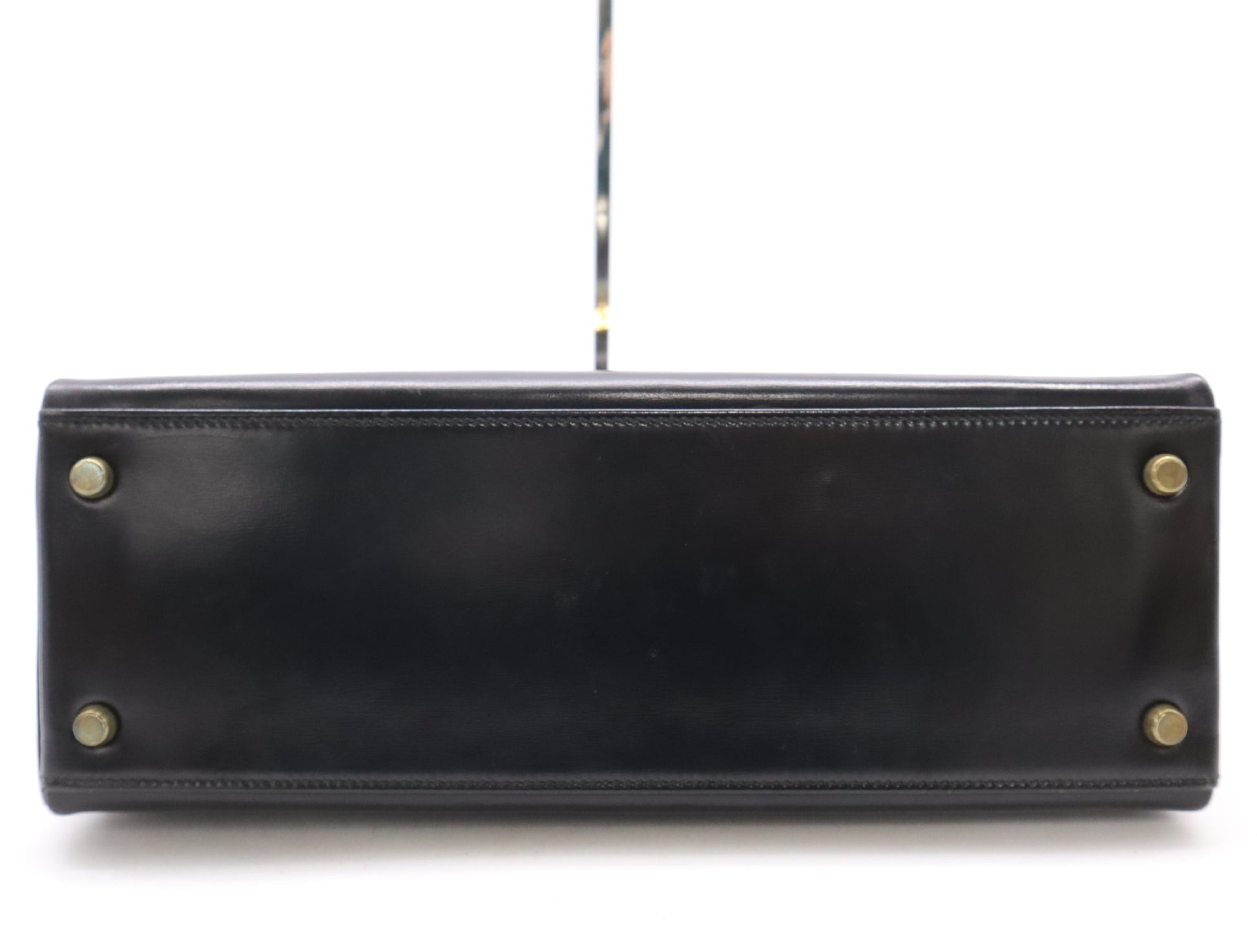 HERMES Box Calf Kelly 32 Black with GD hardware, padlock, two keys, cloche, dust bag, and box. 〇N stamped. 1984.