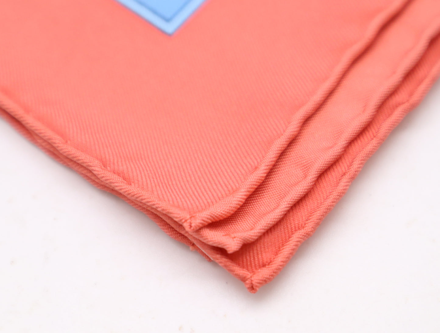 HERMES Silk Carré 90 "LE TEMPS des MARIONNETTES" Marionette Time Pattern Red White Boxed Other Accessories