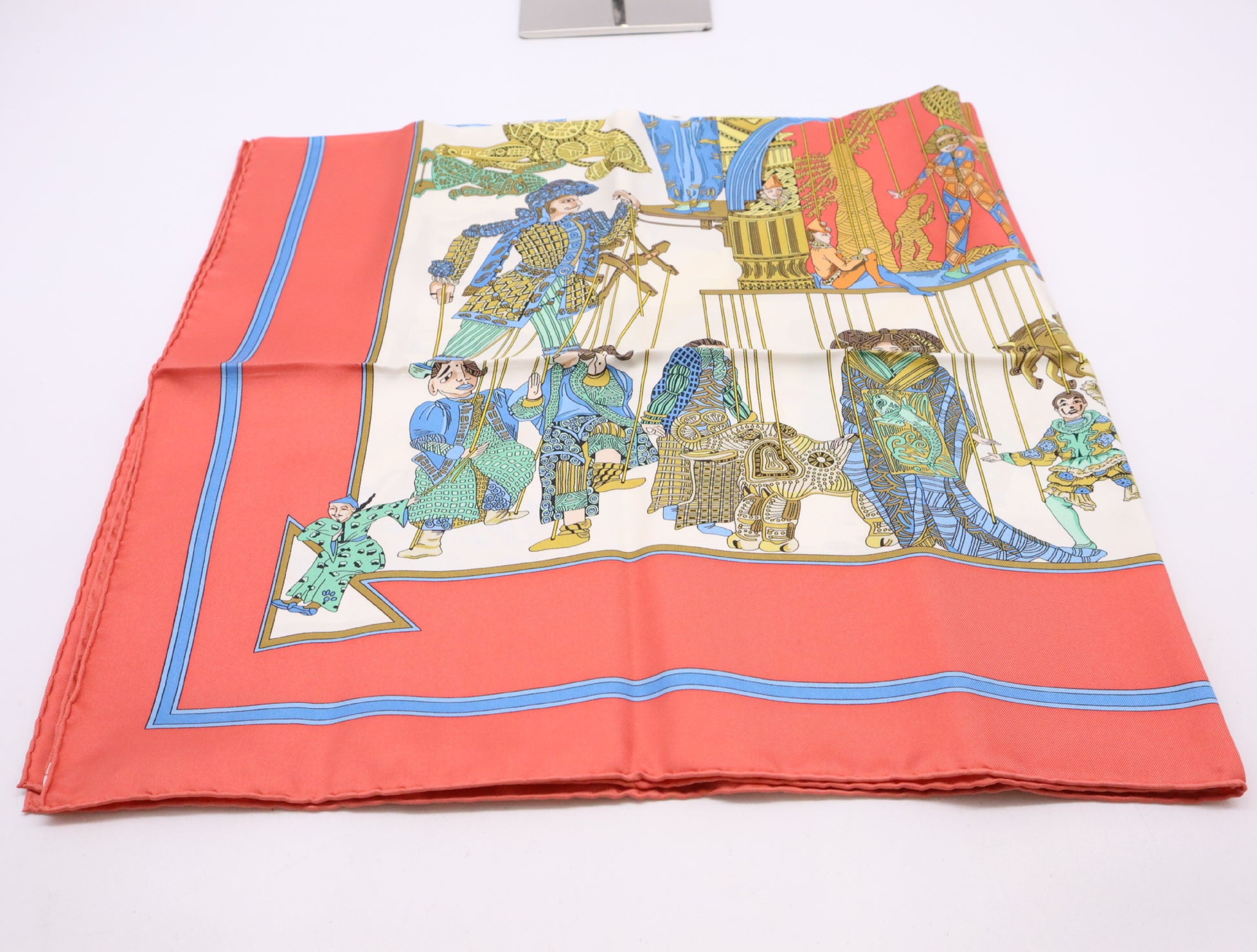 HERMES Silk Carré 90 "LE TEMPS des MARIONNETTES" Marionette Time Pattern Red White Boxed Other Accessories