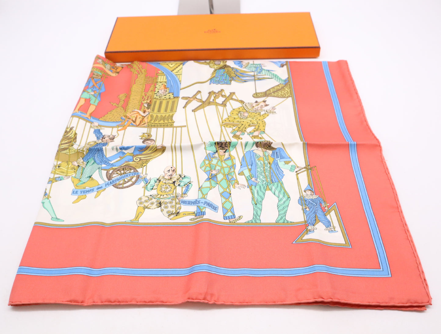 HERMES Silk Carré 90 "LE TEMPS des MARIONNETTES" Marionette Time Pattern Red White Boxed Other Accessories