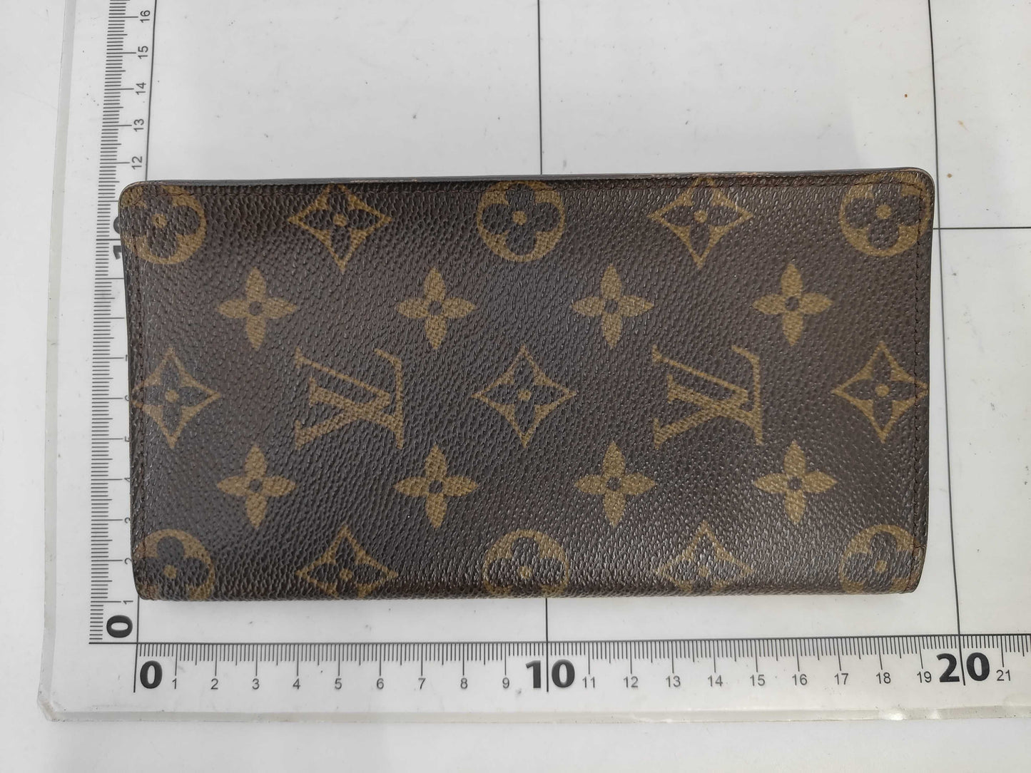 LOUIS VUITTON M60825 Monogram Porte Carte Credit Wallet