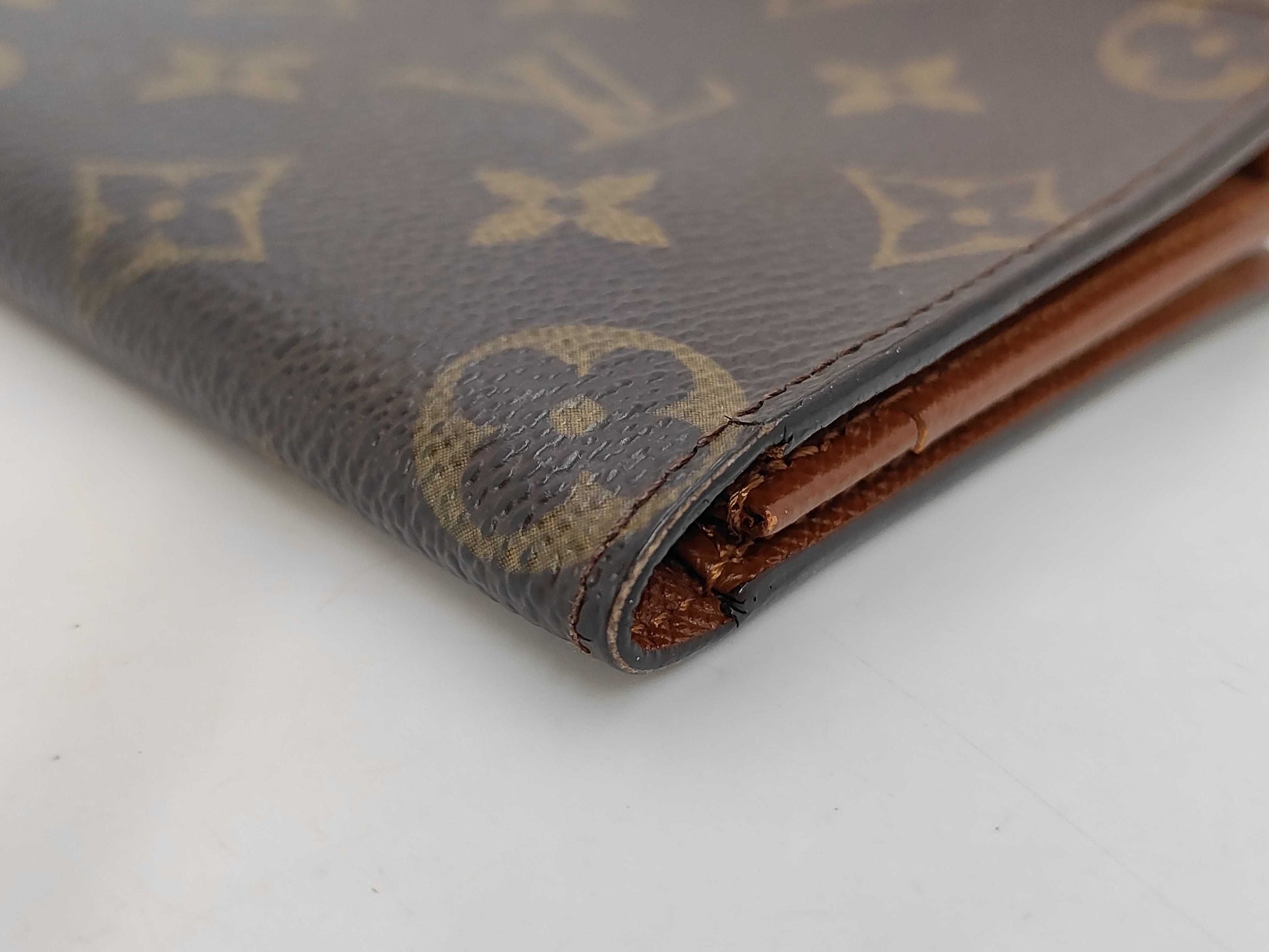 LOUIS VUITTON M60825 Monogram Porte Carte Credit Wallet