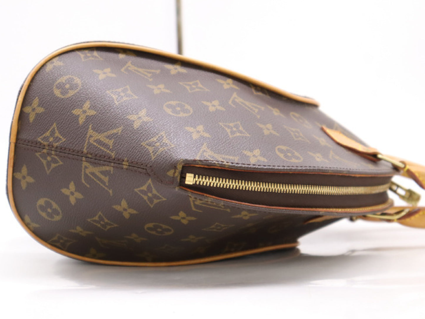 LOUIS VUITTON M51126 Monogram Ellipse MM Handbag