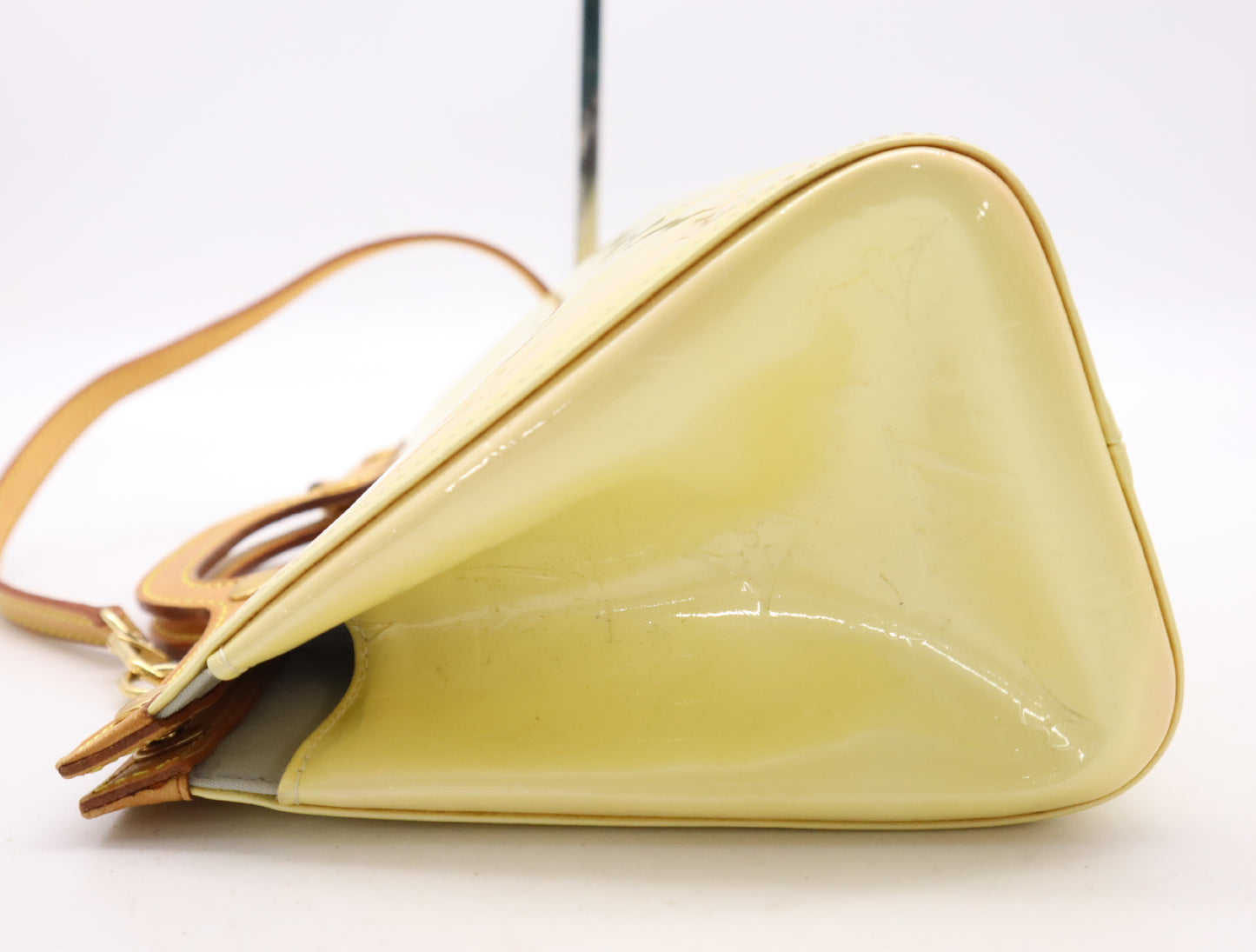 LOUIS VUITTON M91374 Vernis Roxbury Drive Pearl Handbag with Shoulder Strap