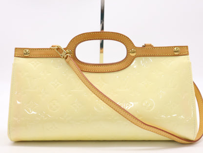 LOUIS VUITTON M91374 Vernis Roxbury Drive Pearl Handbag with Shoulder Strap