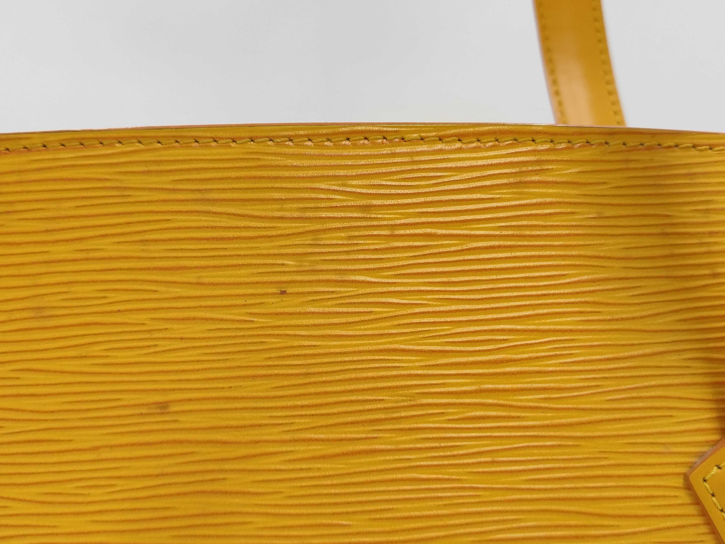 LOUIS VUITTON M52289 Epi-Lussac Tassili Yellow Shoulder Bag