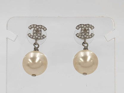 CHANEL Coco Mark Pearl Earrings Pair B17V Earrings