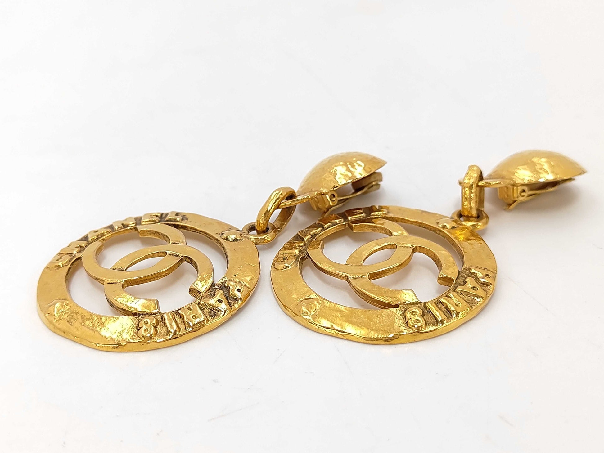 CHANEL Coco Mark Swing Earrings