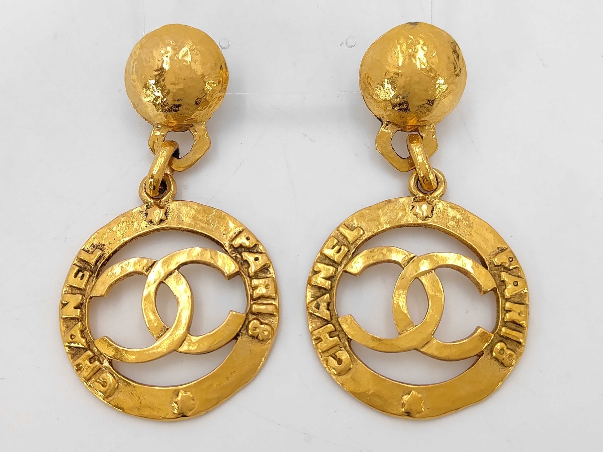 CHANEL Coco Mark Swing Earrings