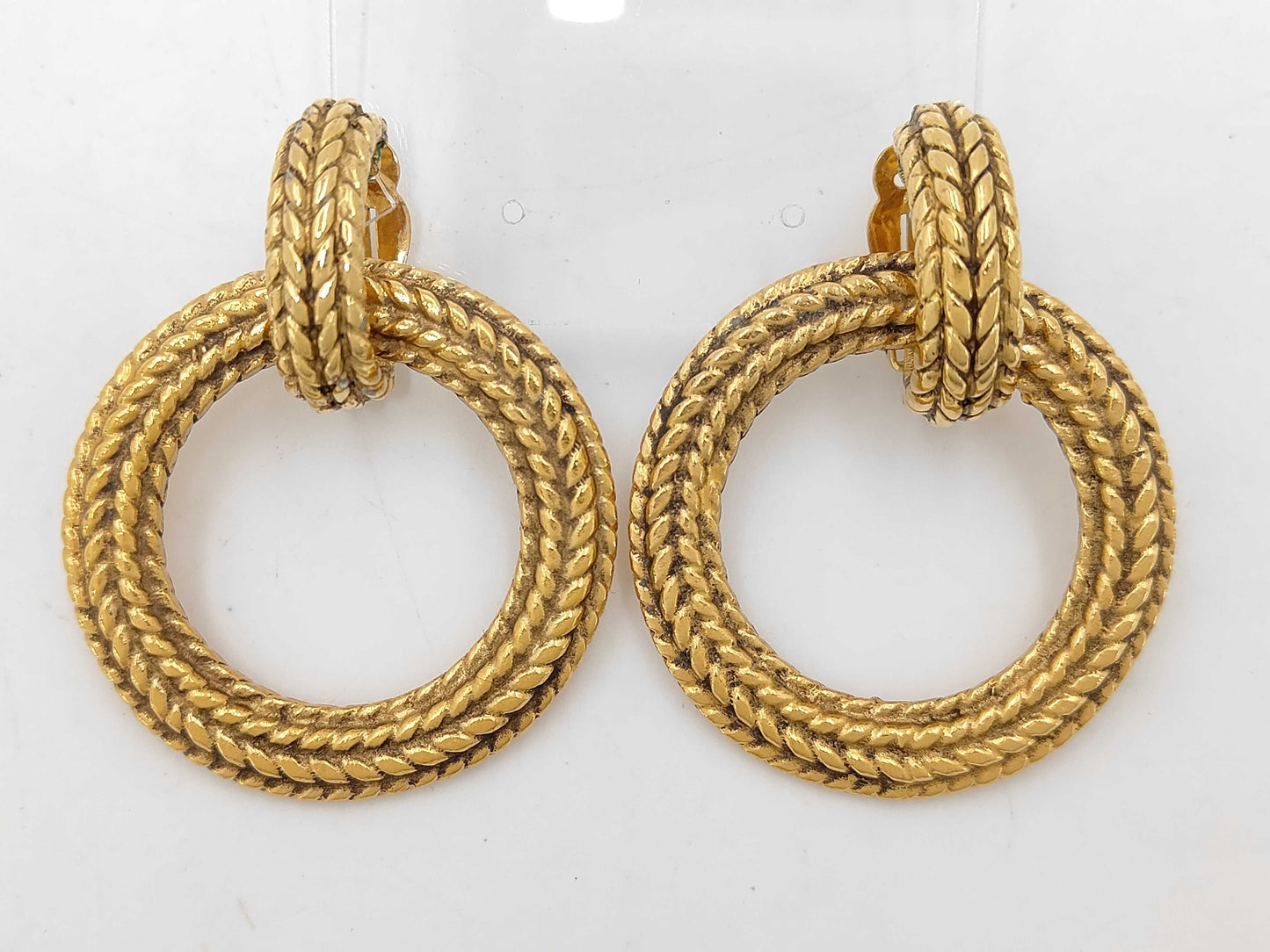 CHANEL Chanel Swing Gold Earrings