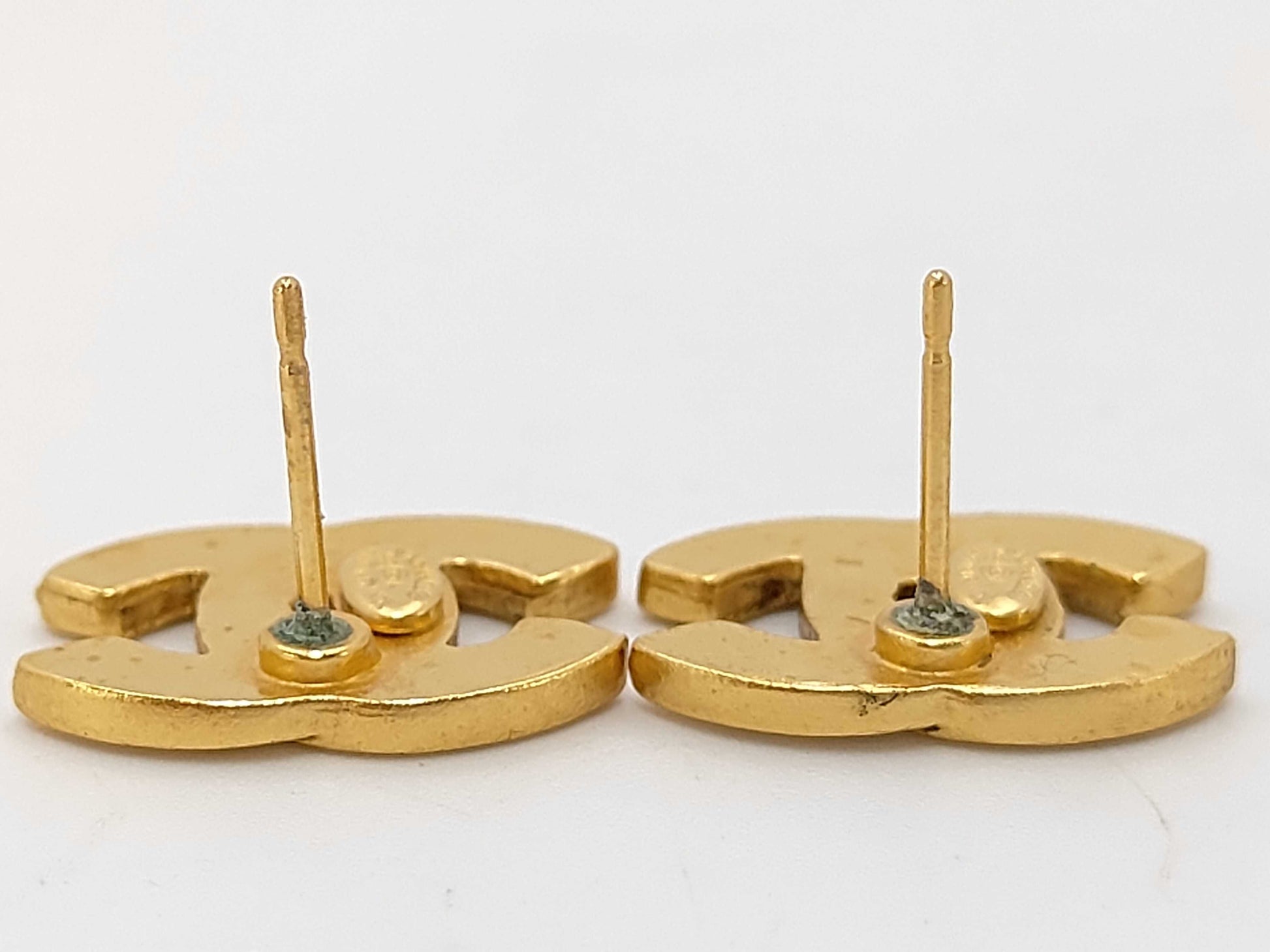 CHANEL Chanel Logo Gold Earrings