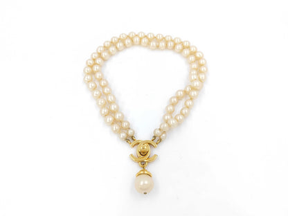 CHANEL Pearl Turnlock Necklace