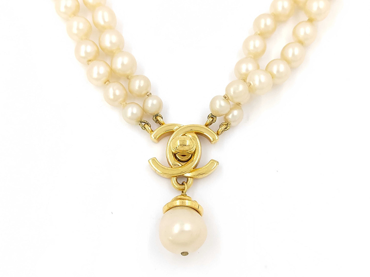 CHANEL Pearl Turnlock Necklace