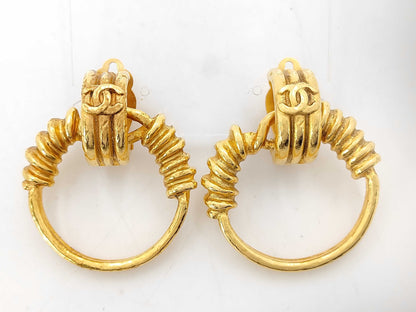 CHANEL Chanel Swing Gold Earrings