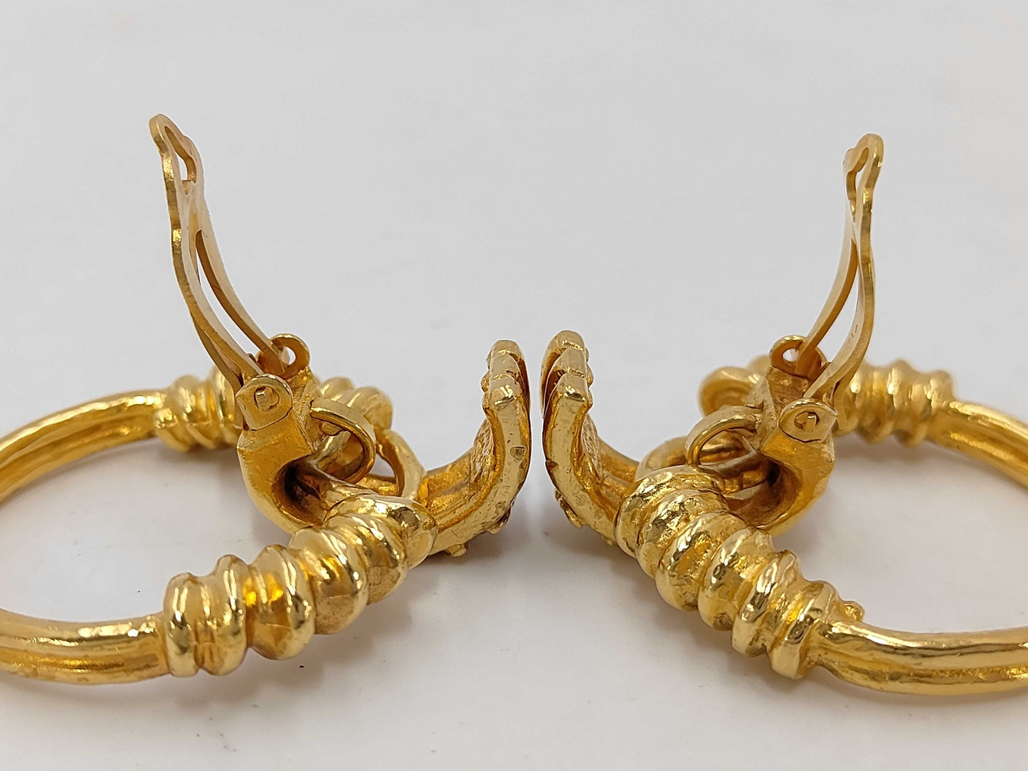 CHANEL Chanel Swing Gold Earrings