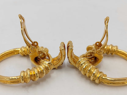 CHANEL Chanel Swing Gold Earrings