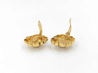 CHANEL pearl earrings