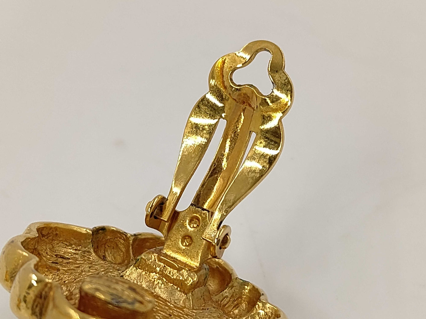 CHANEL pearl earrings