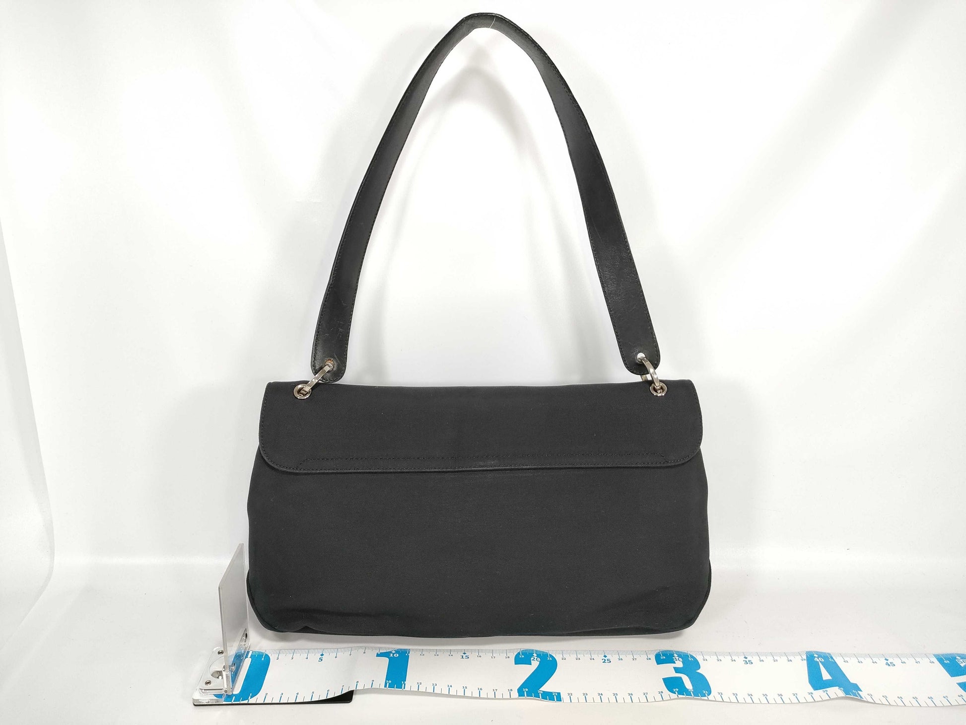 Salvatore Ferragamo Vara Canvas One-Shoulder Shoulder Bag